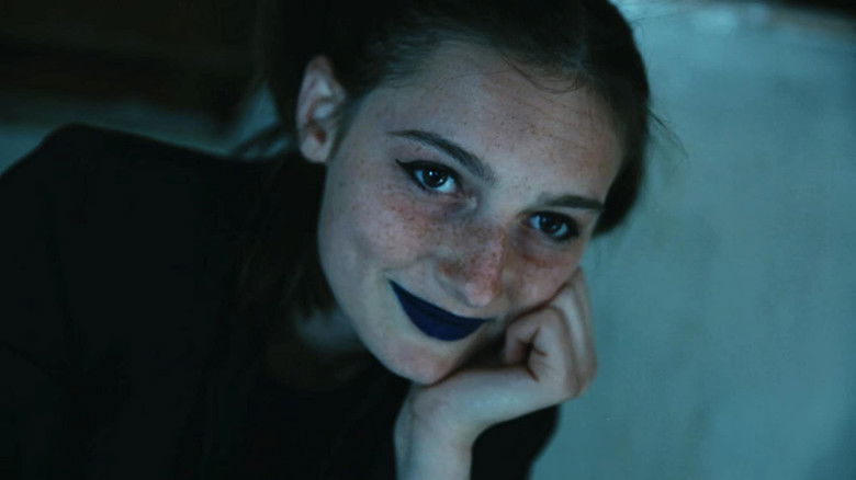 кадр из фильма Чем глубже копаешь