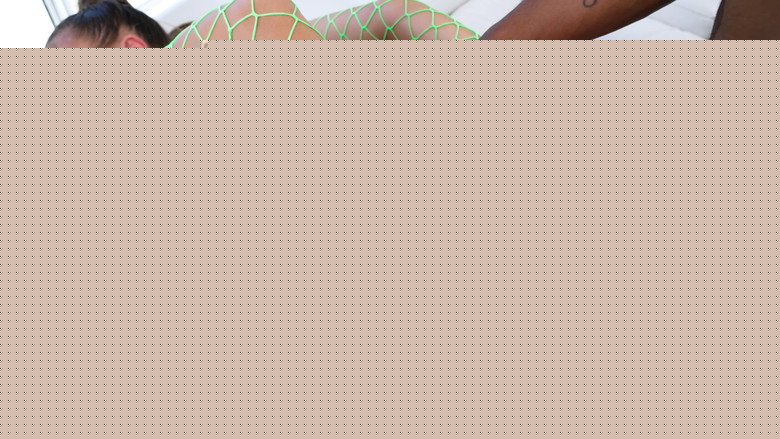 кадр из фильма Anal Size Queens