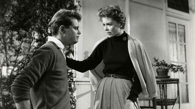 кадр из фильма A Summer Place