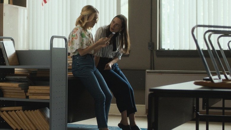 кадр из фильма Дом на другой стороне