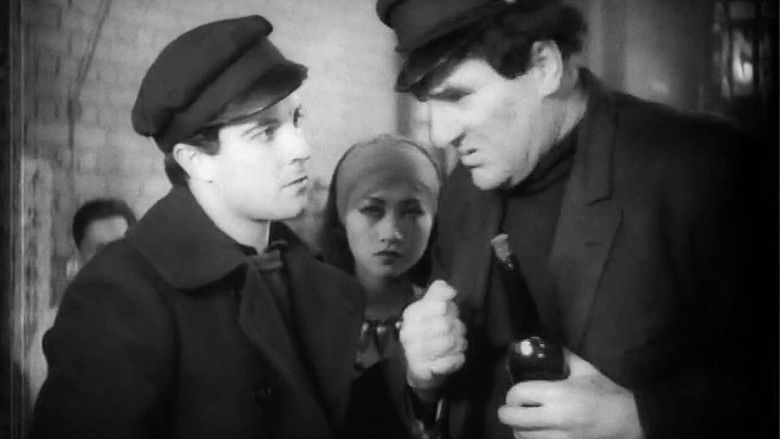 кадр из фильма Через Сингапур