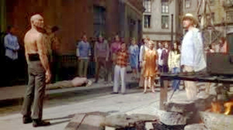 кадр из фильма Последний воин