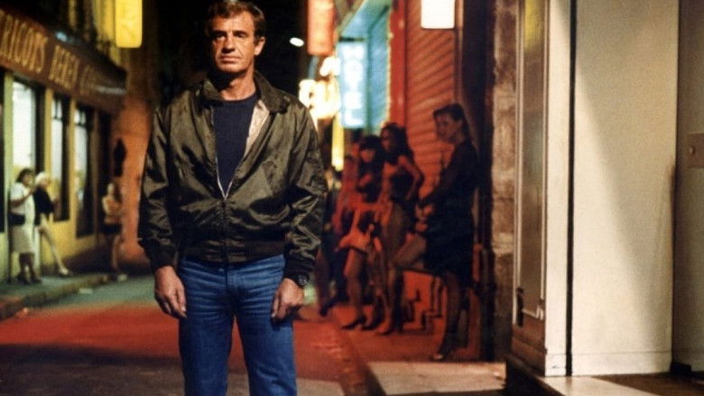 кадр из фильма Вне закона