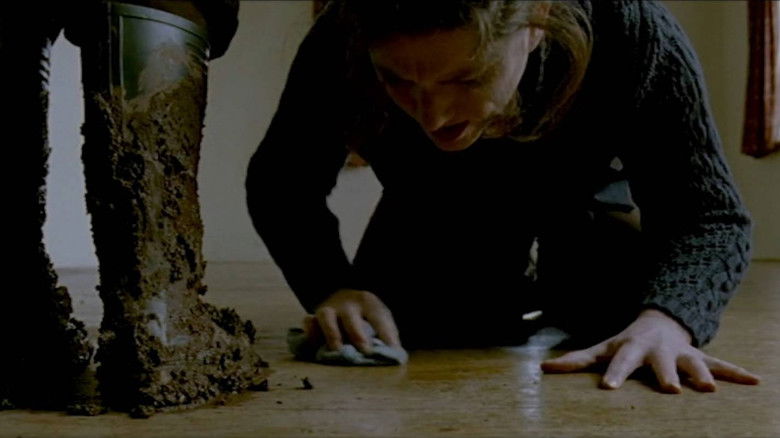 кадр из фильма Mummy's Boy