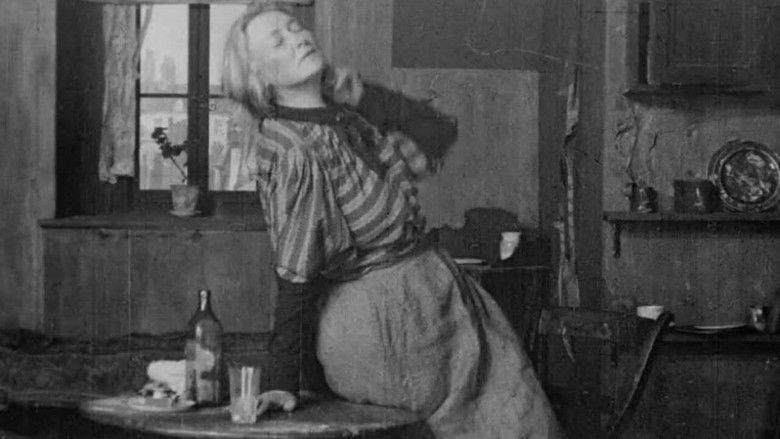 кадр из фильма Her Greatest Performance