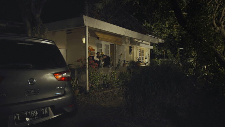 кадр из фильма Rumah dan Bunga Matahari