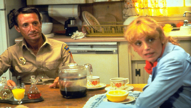 кадр из фильма Челюсти 2