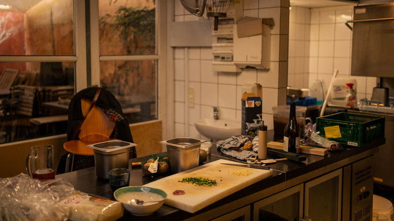 кадр из фильма Life is Soup, I am Fork