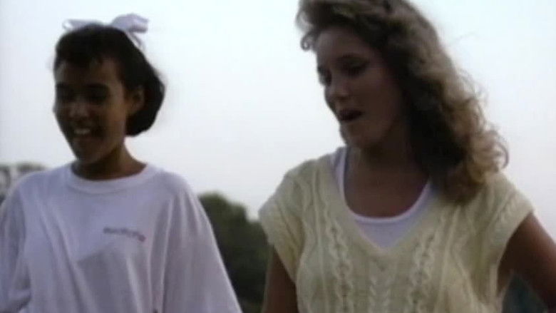 кадр из фильма Blood Lake