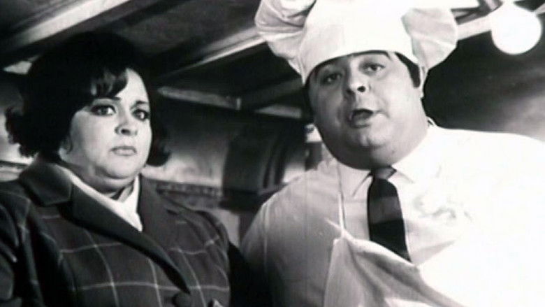 кадр из фильма Villa Cariño está que arde