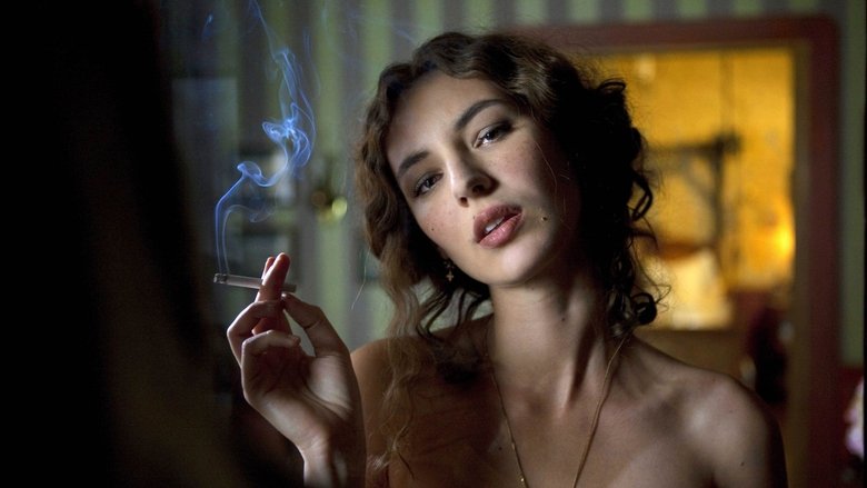 кадр из фильма Необычайные приключения Адель