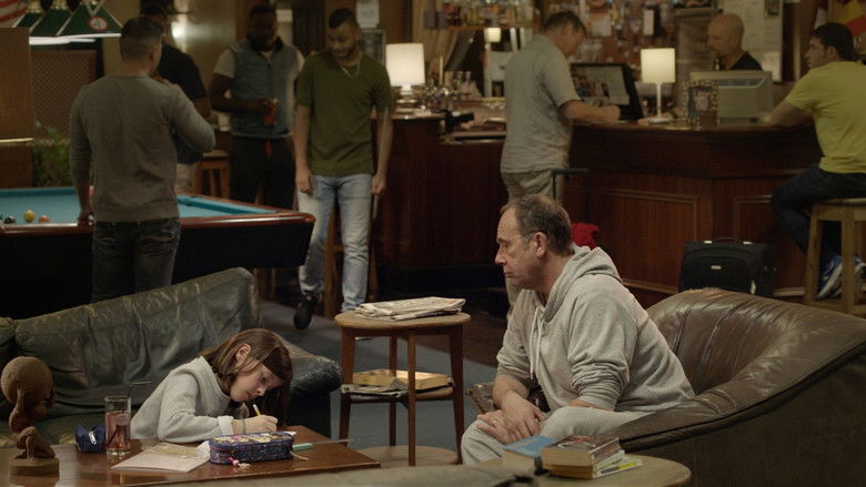 кадр из фильма Те, что работают