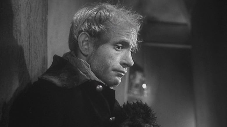 кадр из фильма Шинель