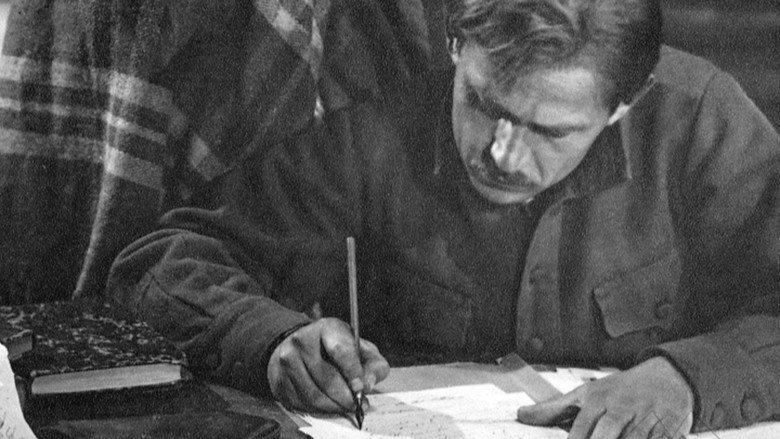 кадр из фильма Волочаевские дни