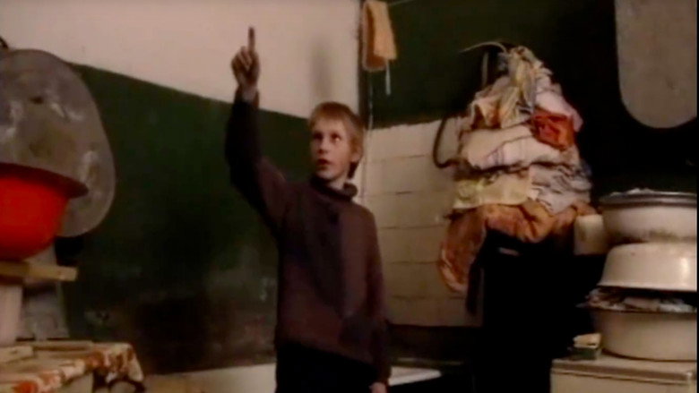 кадр из фильма Коммуналка