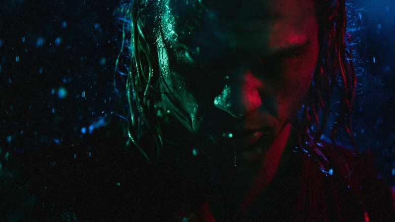 кадр из фильма Уличный боец