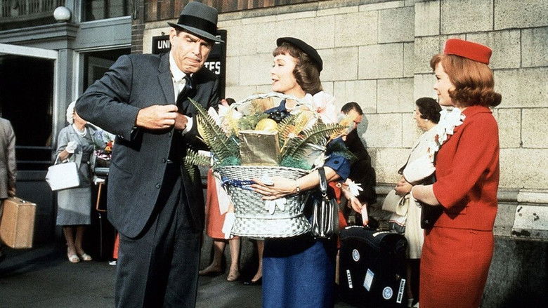 кадр из фильма Bon Voyage!