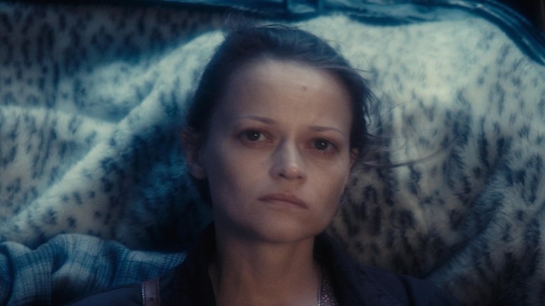 кадр из фильма Кроткая