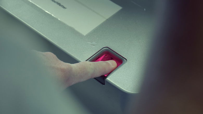 кадр из фильма Over de Drempel