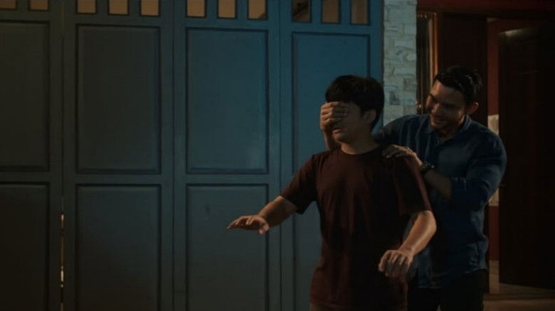 кадр из фильма Jembatan Shiratal Mustaqim