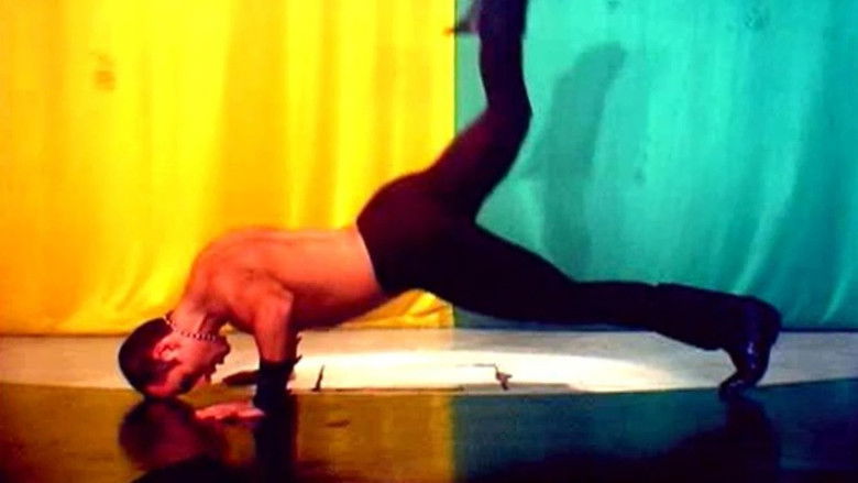 кадр из фильма Zona Rosa