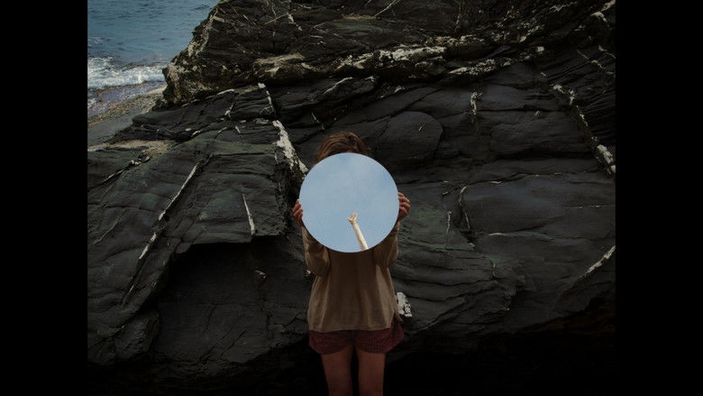 кадр из фильма La casa è una madre è uno specchio