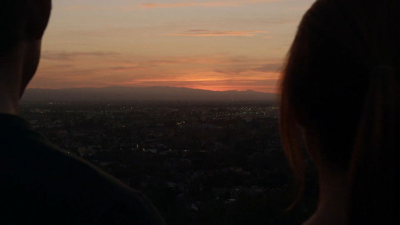 кадр из фильма Студентка и зомбяк-укурыш