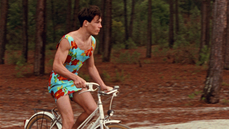 кадр из фильма Летнее платье