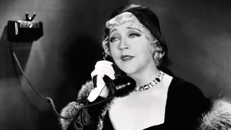 кадр из фильма Bachelor Apartment