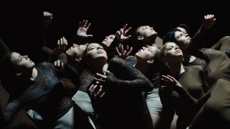 кадр из фильма Front Row