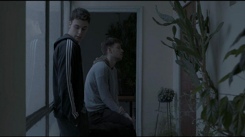 кадр из фильма Strano telo