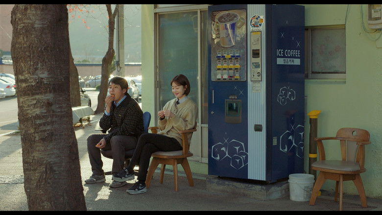 кадр из фильма 창밖은 겨울