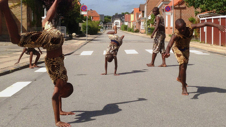 кадр из фильма Il paese dove gli alberi volano