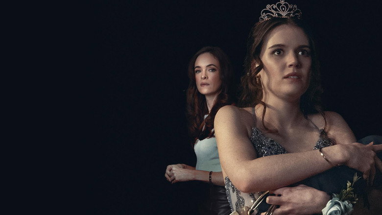 кадр из фильма Crowning at the Prom