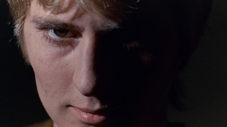 кадр из фильма Омут