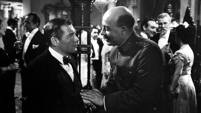 кадр из фильма The Mask of Dimitrios