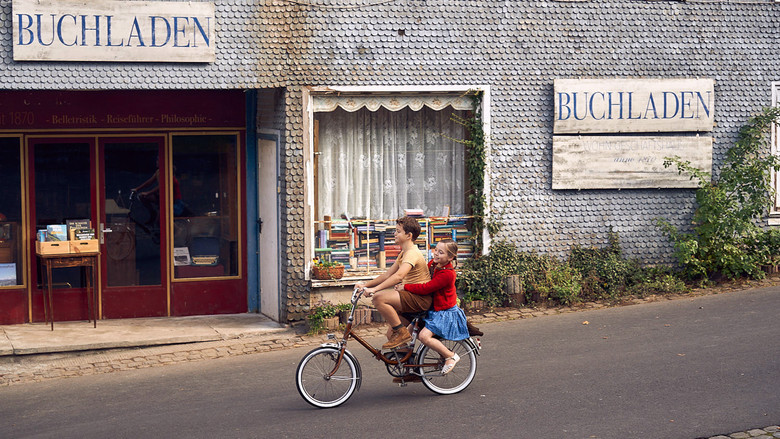 кадр из фильма Что видно отсюда