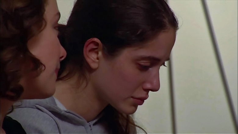 кадр из фильма Paper Covers Rock