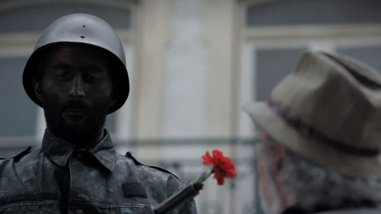 кадр из фильма O Voo da Papoila