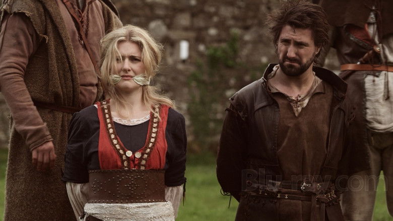 кадр из фильма Корона и дракон