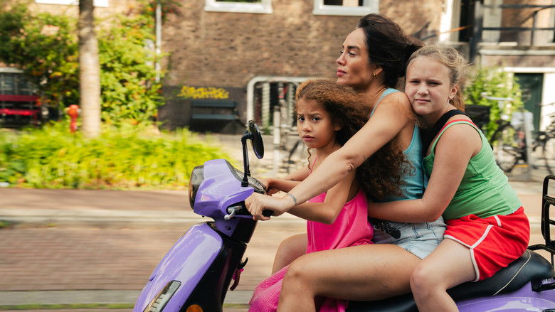 кадр из фильма Treat Her Like a Lady