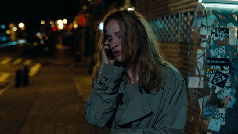 кадр из фильма Девушка в беде