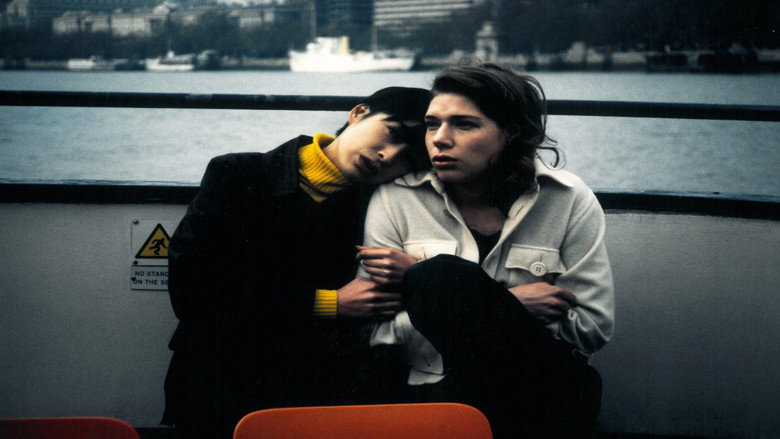 кадр из фильма 花を摘む少女と虫を殺す少女