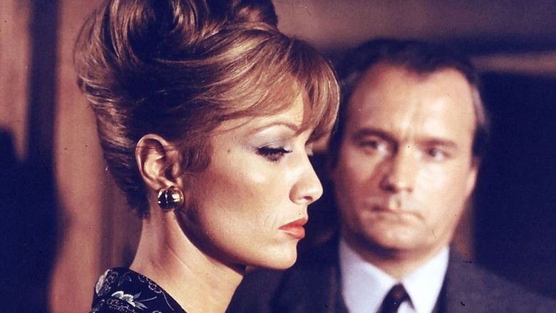 кадр из фильма Неверная жена