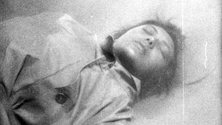 кадр из фильма Айна