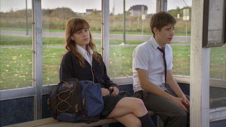 кадр из фильма La vie commence