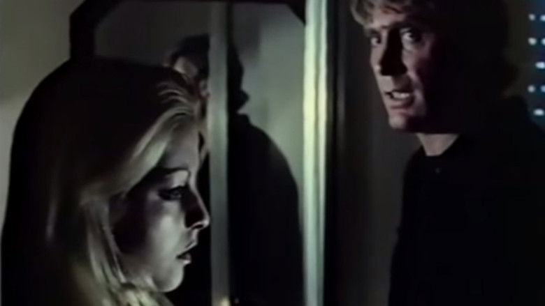 кадр из фильма La morte scende leggera