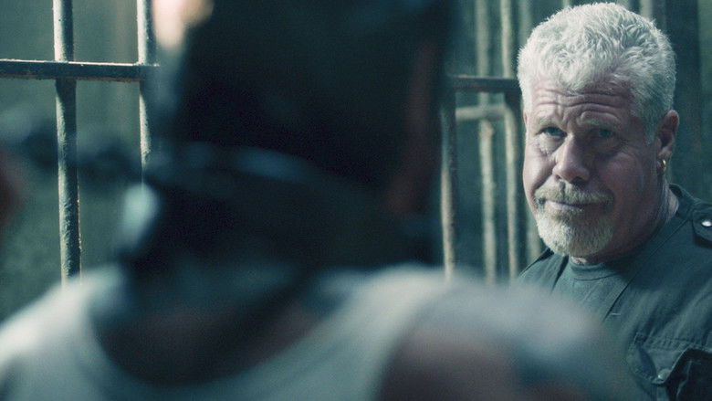 кадр из фильма Святым тут не место