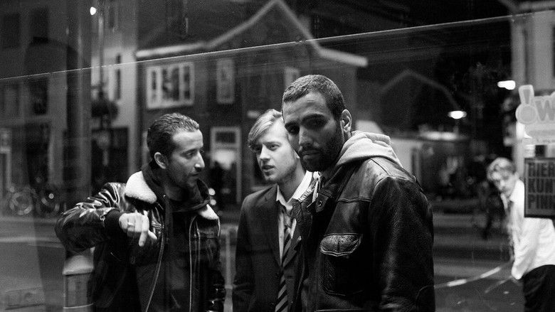 кадр из фильма Волк