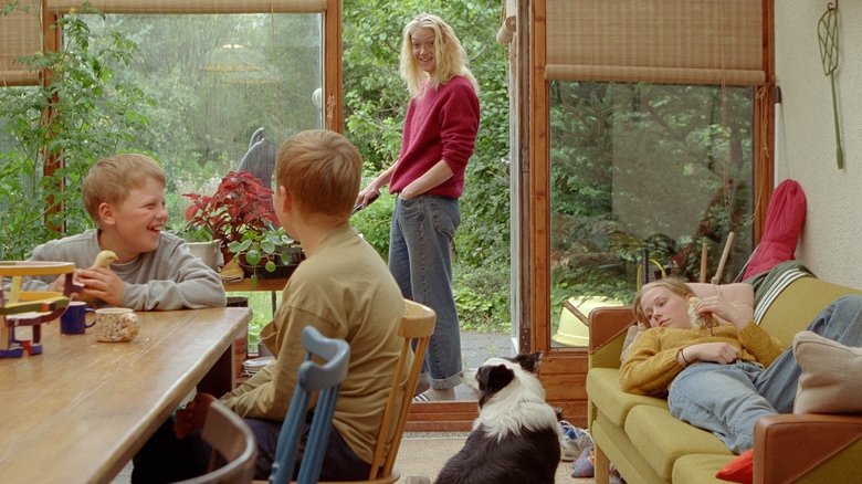 кадр из фильма Ástin sem eftir er